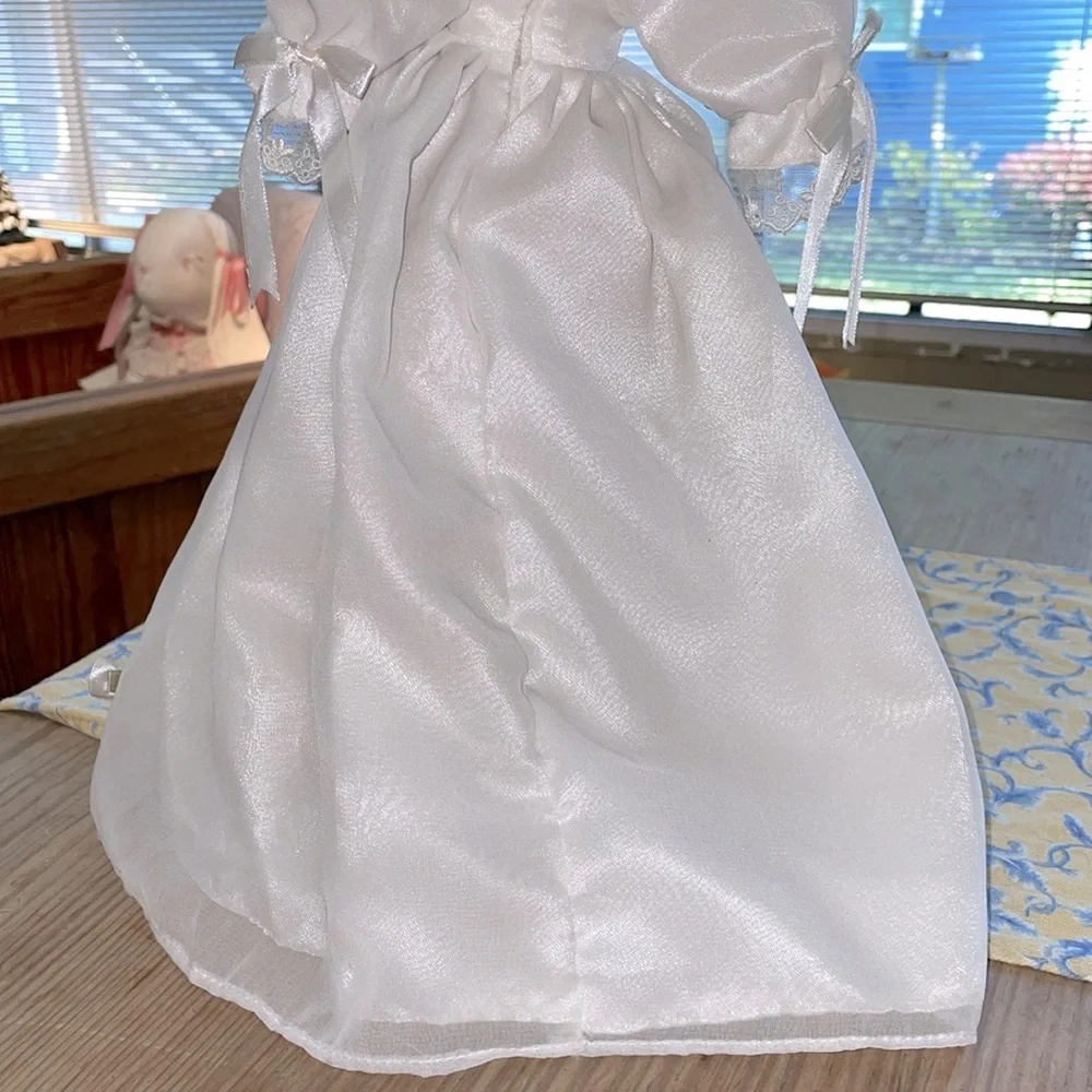 Avon 2000 Special Memories Mother and Child Porcelain Doll Preloved
